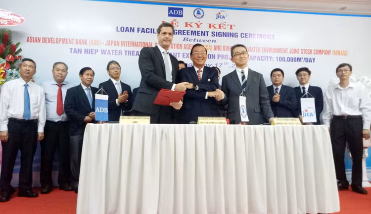 Quang cảnh lễ ký