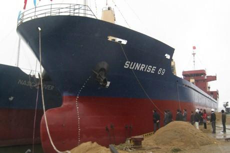 Tàu Sunrise 69 