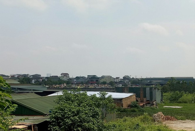 Nhà xưởng mọc tràn lan
trên đất nông nghiệp tại huyện Đan Phượng