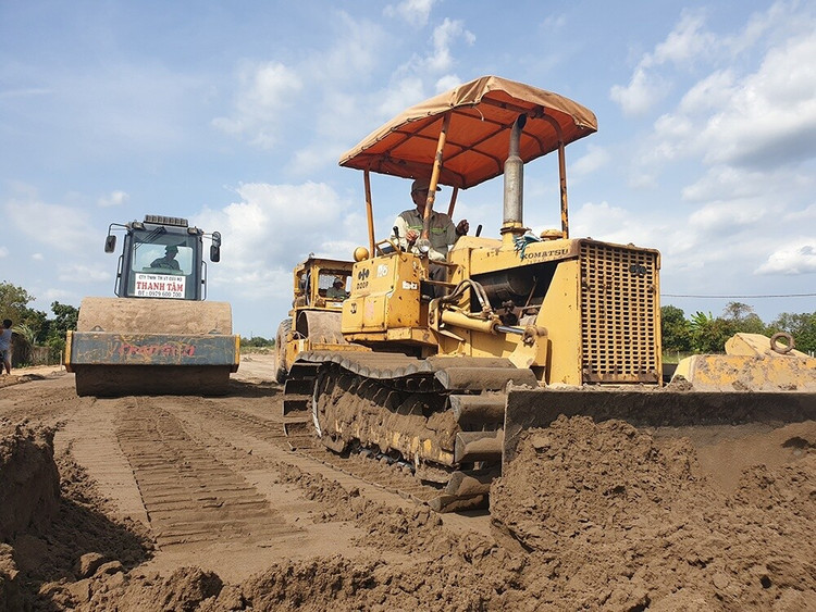 Thi công cao tốc Trung Lương - Mỹ Thuận