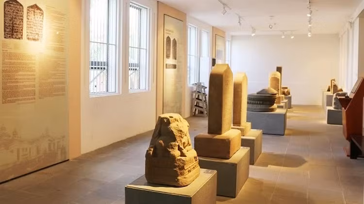 Chủ đầu tư vừa phê duyệt hủy thầu Gói thầu Xây dựng nội thất và trưng bày của Dự án Cải tạo, nâng cấp cơ sở 42 Bạch Đằng để làm Bảo tàng Đà Nẵng sau khi nhiều nhà thầu có ý kiến về việc HSMT có 20 bản vẽ thiết kế bị mờ, nhòe. Ảnh chỉ mang tính minh họa. Nguồn Internet