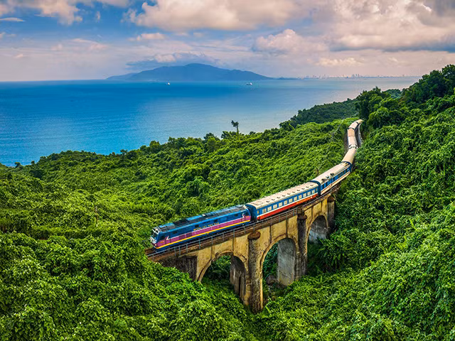 Theo kế hoạch, cuối năm 2025 sẽ khởi công tuyến đường sắt Lào Cai - Hà Nội - Hải Phòng. Ảnh minh họa