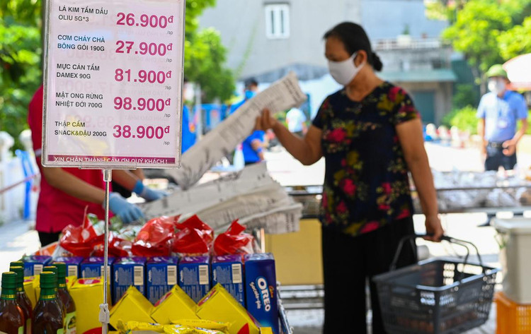 Siêu thị lưu động ngoài trời đầu tiên ở Hà Nội