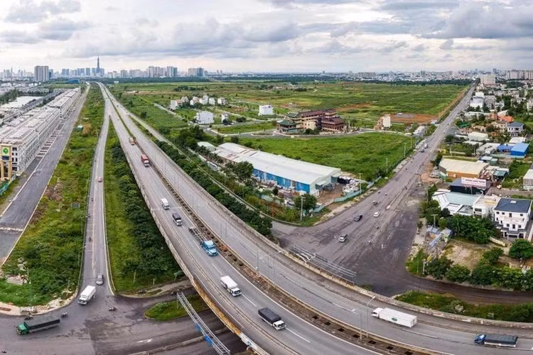 Hiện có 30 tổ chức, cá nhân nợ thuế tổng cộng hơn 1.900 tỷ đồng đến ngày 31/3 (Ảnh: MH).