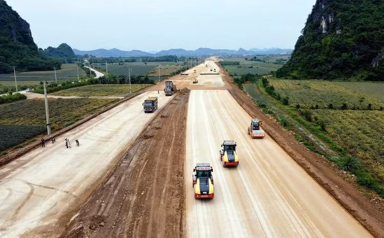 Bộ GTVT xác định quy mô gói thầu phù hợp, không chia nhỏ gói thầu, lựa chọn các nhà thầu đủ năng lực để triển khai đáp ứng tiến độ, chất lượng. Ảnh chỉ mang tính minh họa. Nguồn Internet