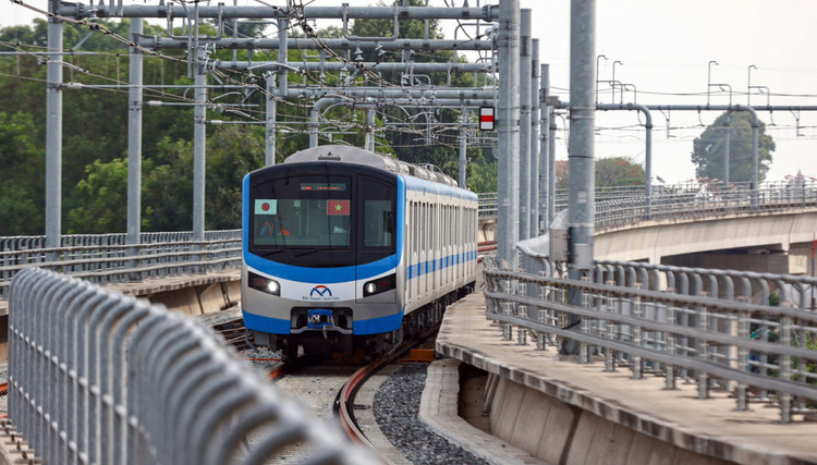 Đoàn tàu thuộc Metro số 1 chạy thử đoạn trên cao. Ảnh chỉ mang tính minh họa. Nguồn Internet