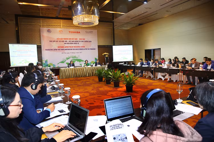 Toàn cảnh Diễn đàn Nghiên cứu Việt Nam - Nhật Bản với chủ đề "Thúc đẩy hợp tác Nhật Bản - Việt Nam hướng tới tăng trưởng xanh sau dịch bệnh Covid-19". Ảnh Lê Tiên
