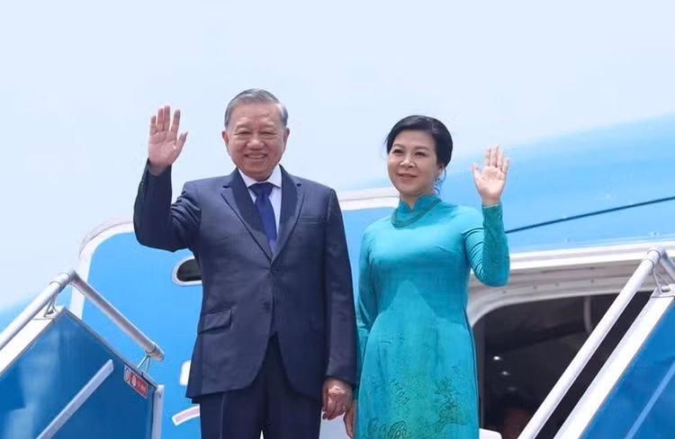 Tổng Bí thư Tô Lâm và Phu nhân rời Hà Nội, lên đường thăm cấp Nhà nước Kazakhstan, Azerbaijan, Belarus và thăm chính thức Liên bang Nga. Ảnh: TTXVN