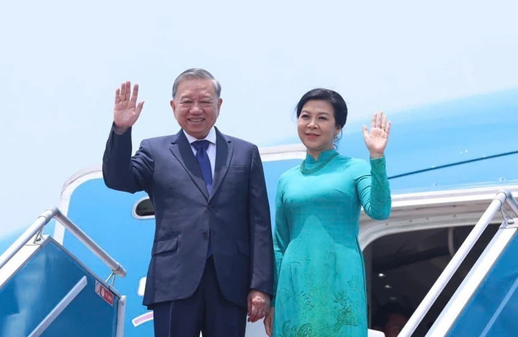 Tổng Bí thư Tô Lâm và Phu nhân rời Hà Nội, lên đường thăm cấp Nhà nước Kazakhstan, Azerbaijan, Belarus và thăm chính thức Liên bang Nga. Ảnh: TTXVN