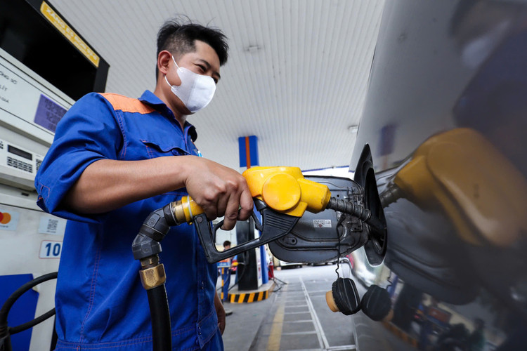 Chiều 8/5, giá xăng dầu tiếp tục giảm