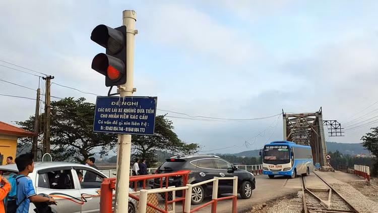 Bộ GTVT phê duyệt dự án cầu Cẩm Lý (tỉnh Bắc Giang) tuyến đường sắt Kép - Hạ Long với tổng vốn đầu tư hơn 796 tỷ đồng