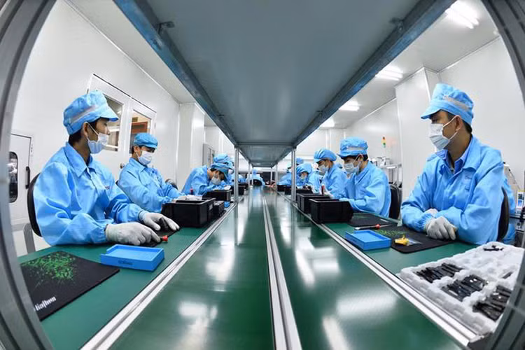 Chính phủ dự kiến Kế hoạch phát triển kinh tế xã hội năm 2025, mục tiêu tăng trưởng GDP khoảng 6,5-7% và phấn đấu đạt tốc độ tăng trưởng cao hơn (7-7,5%)