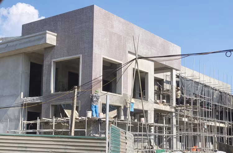 Công ty TNHH Phương Hải bị loại tại 2 gói thầu xây lắp trụ sở làm việc công an ở thị xã Đông Triều, tỉnh Quảng Ninh. Ảnh minh họa: Nhã Chi