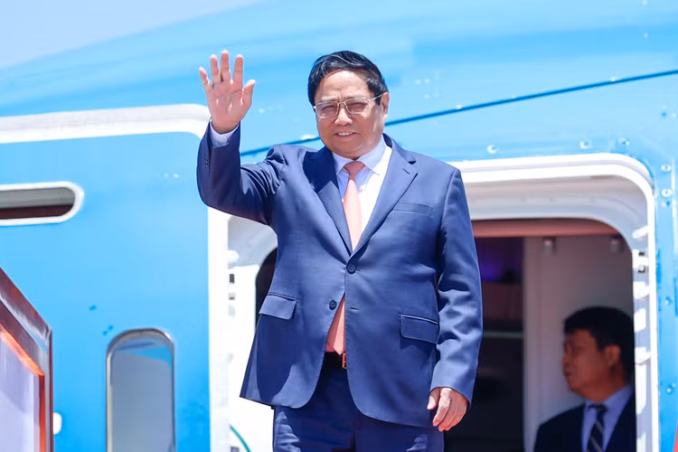 Thủ tướng Phạm Minh Chính tới Đại Liên, bắt đầu tham dự Hội nghị WEF và làm việc tại Trung Quốc - Ảnh: VGP