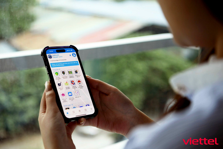 Viettel đã triển khai Trung tâm điều hành thông minh (IOC) cho hơn 30 tỉnh, thành phố, giúp lãnh đạo các cấp ra quyết định dựa trên dữ liệu, số liệu trên thời gian thực