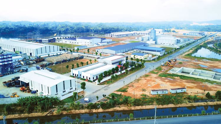 Phần lớn các KKT, KCN phát triển theo hướng đa ngành, đa lĩnh vực, chưa có KKT, KCN chuyên biệt Ảnh: Lê Tiên