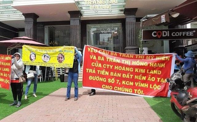 Các khách hàng khiếu nại hành vi lừa đảo của Công ty Hoàng Kim Land