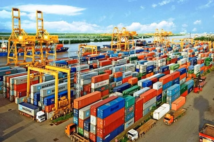 Đến năm 2030, Việt Nam cần khoảng 200.000 tỉ đồng để phát triển hệ thống cảng biển. Ảnh GT