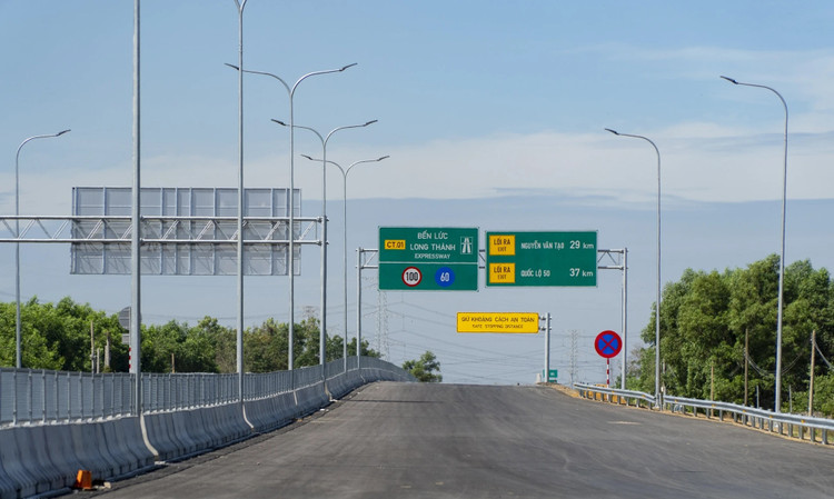 Một đoạn cao tốc Bến Lức - Long Thành. Ảnh minh họa: Quỳnh Danh.