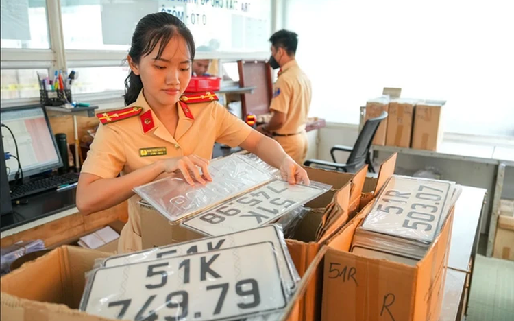 Tổ chức, cá nhân trong nước được lựa chọn đăng ký xe tại Phòng Cảnh sát giao thông hoặc Công an xã, phường, đặc khu trong tỉnh, thành phố.