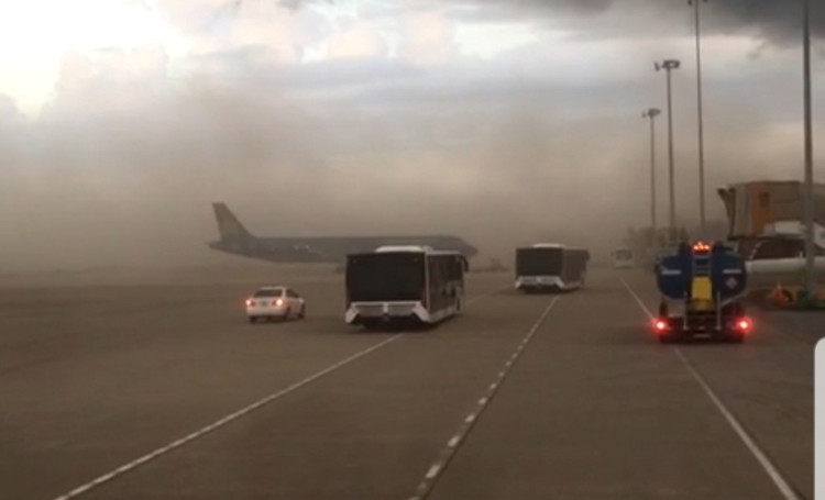 Cục Hàng không Việt Nam yêu cầu tạm ngừng thi công, kiểm
tra, rà soát việc bảo đảm an ninh, an toàn và vệ sinh môi trường trong quá
trình thi công nền đất và móng cọc nhà ga, thí nghiệm cọc nhà ga dự án Xây dựng
Nhà ga hành khách T2.