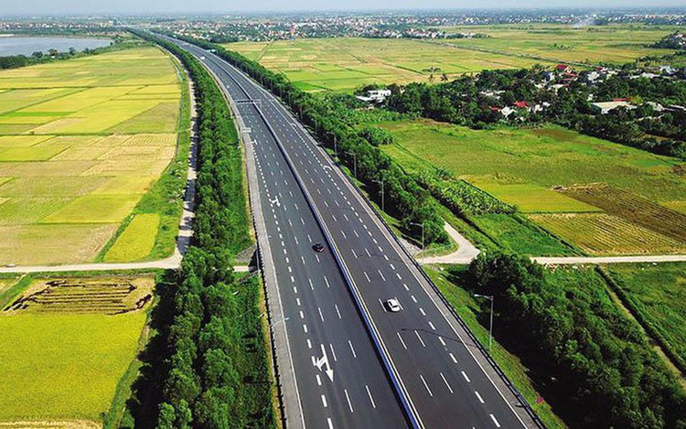 12 gói thầu đầu tiên thuộc 12 dự án thành phần cao tốc Bắc - Nam phía Đông giai đoạn 2021 - 2025 sẽ được khởi công vào sáng mùng 1 Tết Dương lịch. Ảnh minh họa