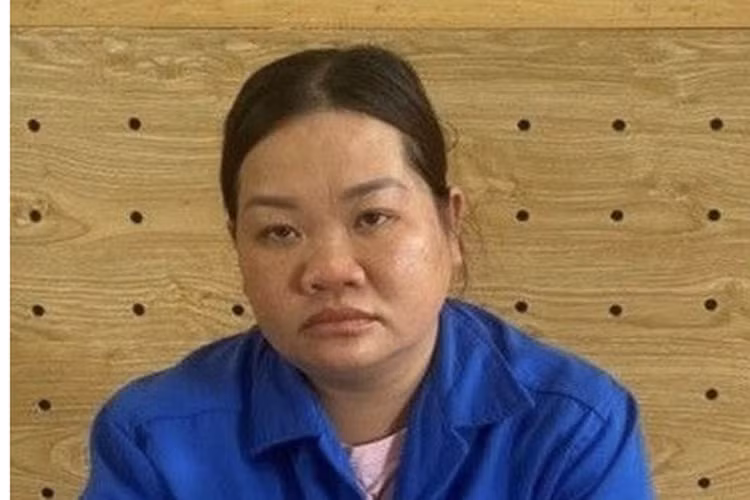 Nghi can Bùi Thị Ngọc Yến tại cơ quan công an. Ảnh: CACC