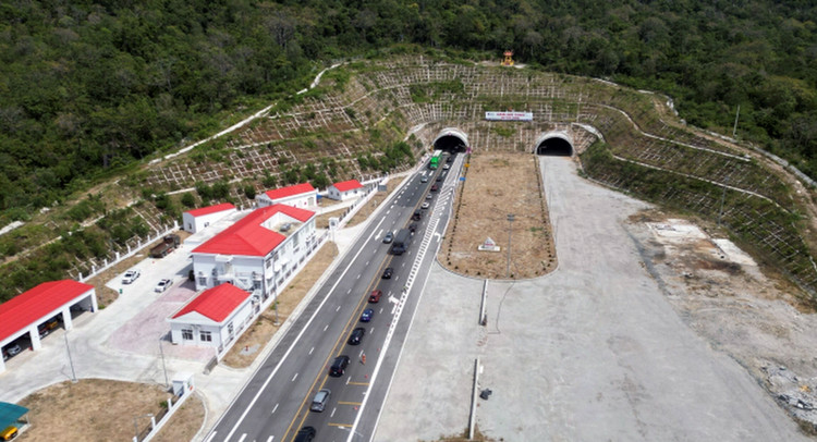 Ban Quản lý dự án 85 đề xuất Bộ Xây dựng đầu tư 1.200 tỷ đồng để hoàn thiện hầm Núi Vung trên cao tốc Cam Lâm - Vĩnh Hảo