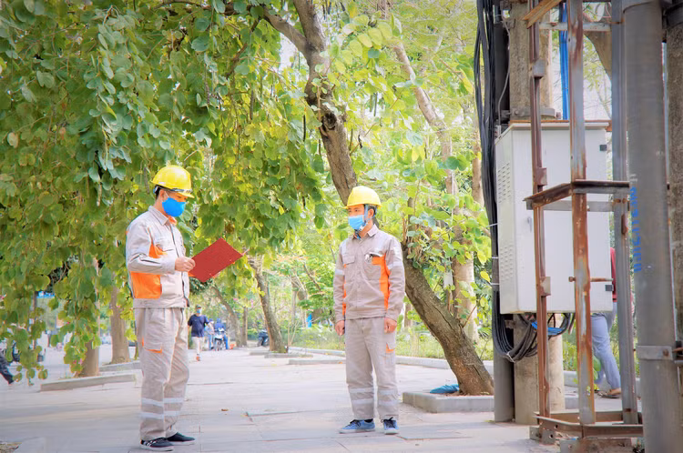 EVNNPC đảm bảo cung cấp điện trong các ngày lễ Giỗ Tổ Hùng Vương, kỷ niệm 30/4 và 1/5