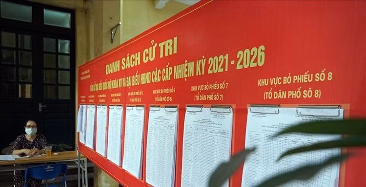 Hà Nội công bố danh sách 95 người trúng cử đại biểu HĐND TP khóa XVI, nhiệm kỳ 2021 - 2026. Ảnh: TG