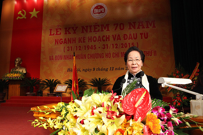 Phó Chủ tịch nước Nguyễn Thị Doan đánh giá cao những đóng góp quan trọng của Ngành trong những thời điểm khó khăn của đất nước cũng như trong đổi mới tư duy, hội nhập quốc tế. 1