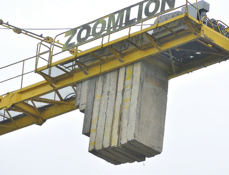 Nguy hiểm rình rập tại công trường các dự án bất động sản ảnh 6