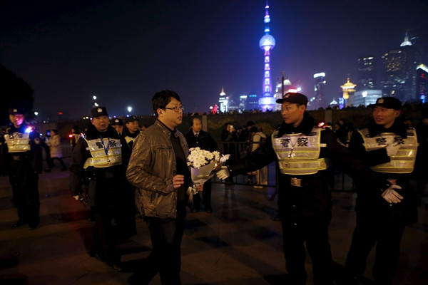 2015-12-31T181123Z-1288496022-8311-3828-