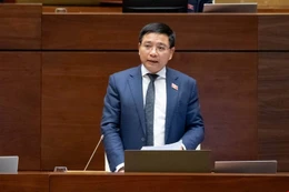 Bộ trưởng Bộ Tài chính Nguyễn Văn Thắng phát biểu tại phiên họp