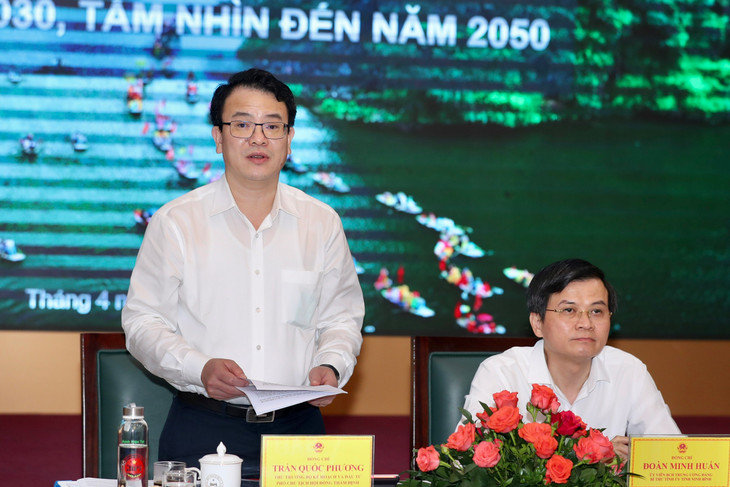 Thứ trưởng Bộ Kế hoạch và Đầu tư Trần Quốc Phương phát biểu chủ trì Phiên họp. Ảnh: Đức Trung Thứ trưởng Bộ Kế hoạch và Đầu tư Trần Quốc Phương phát biểu chủ trì Phiên họp. Ảnh: Đức Trung