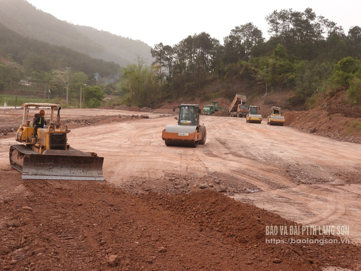 Đẩy nhanh thi công cụm công nghiệp Đình Lập ảnh 1 Đẩy nhanh thi công cụm công nghiệp Đình Lập ảnh 1