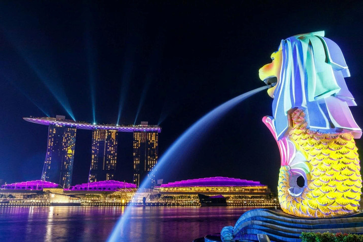 Marina Bay Sands, tượng Sư Tử Biển Merlion – hai công trình biểu tượng của Singapore.