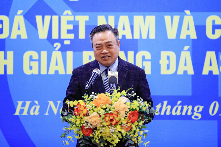 Ông Trần Sỹ Thanh, Ủy viên Ban chấp hành Trung ương Đảng, Phó Bí thư Thành ủy, Chủ tịch UBND thành phố Hà Nội phát biểu tại buổi lễ.