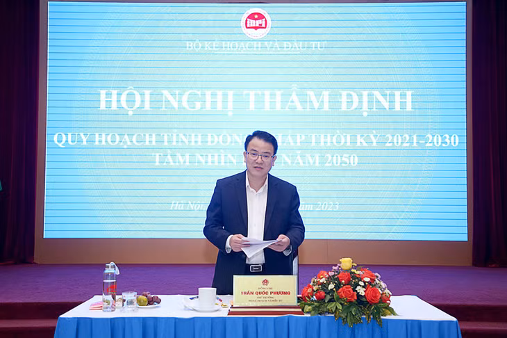 Thứ trưởng Bộ Kế hoạch và Đầu tư Trần Quốc Phương chủ trì Hội nghị thẩm định Quy hoạch tỉnh Đồng Tháp (Ảnh: Đức Trung)