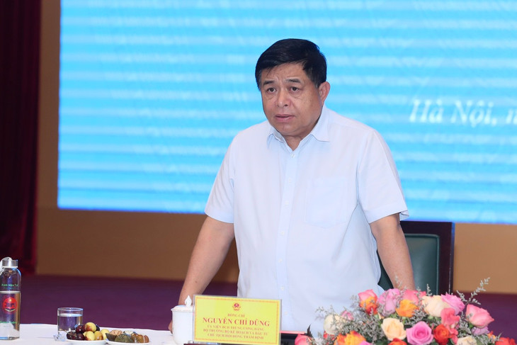 Bộ trưởng Nguyễn Chí Dũng chủ trì Phiên họp. Ảnh: Đức Trung