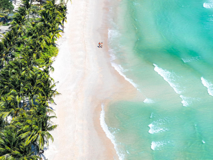 Bãi Kem - một trong những bãi biển đẹp nhất hành tinh ở Phú Quốc quy tụ nhiều thương hiệu nghỉ dưỡng đẳng cấp hàng đầu thế giới Bãi Kem - một trong những bãi biển đẹp nhất hành tinh ở Phú Quốc quy tụ nhiều thương hiệu nghỉ dưỡng đẳng cấp hàng đầu thế giới