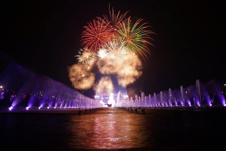 Show trình diễn nhạc nước đẳng cấp kết hợp pháo hoa ra mắt dịp Tết Nguyên Đán vừa qua tại Sun Urban City Hà Nam