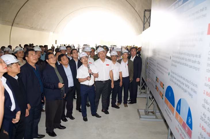 Tổng giám đốc Ngọ Trường Nam báo cáo tình hình thực hiện dự án