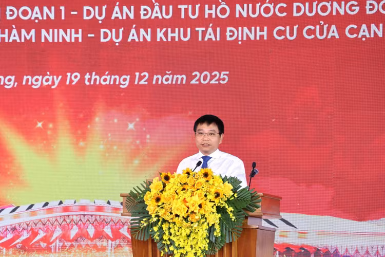 Bộ trưởng Bộ Tài chính Nguyễn Văn Thắng phát biểu tại sự kiện