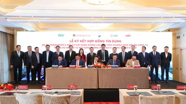 Agribank, MB, BIDV, MBV và Công ty CP Đường cao tốc Vành đai 4 Hà Nội ký kết Hợp đồng tín dụng tài trợ vốn đối với Dự án Đầu tư xây dựng đường Vành đai 4 - Vùng Thủ đô Hà Nội