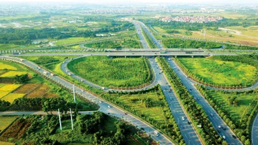 Việc phát triển thị trường trái phiếu hạ tầng là một giải pháp tất yếu của bài toán vốn dài hạn cho các siêu dự án trong bối cảnh nguồn vốn đầu tư công hữu hạn và dư địa từ tín dụng ngân hàng không còn nhiều. Ảnh: Lê Tiên