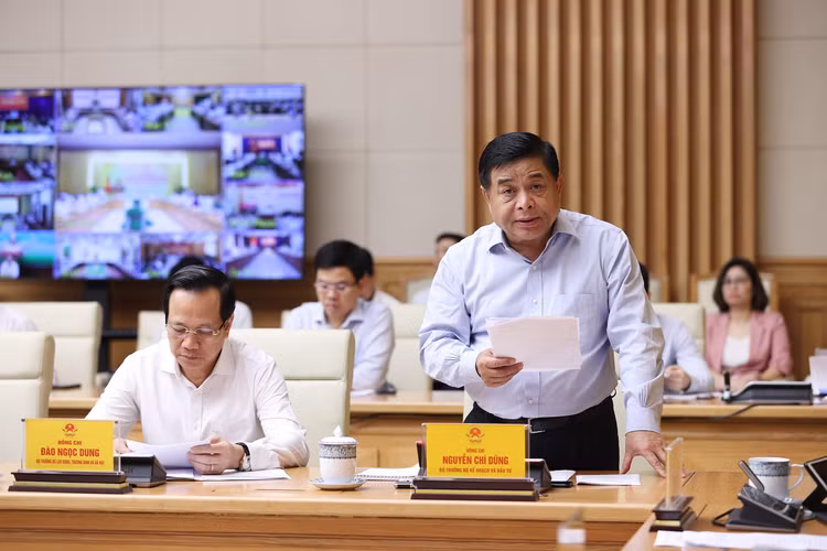 Bộ trưởng Bộ Kế hoạch và Đầu tư Nguyễn Chí Dũng phát biểu tại Hội nghị 