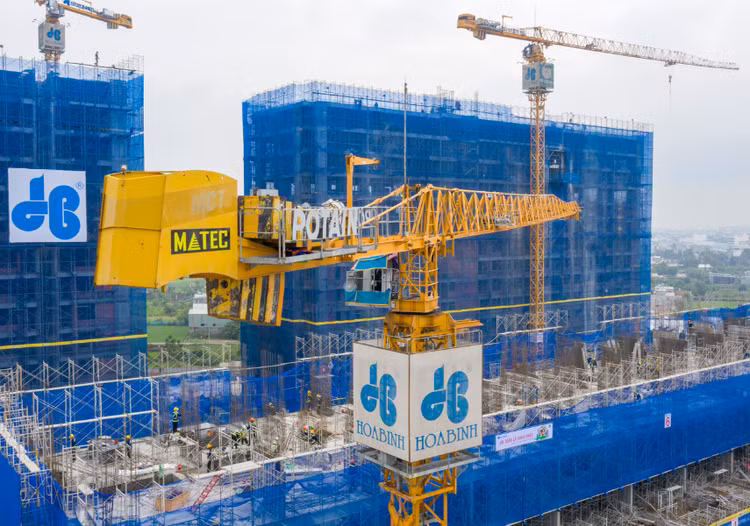 Những kết quả tích cực từ năm tài chính 2024 giúp Tập đoàn Xây dựng Hòa Bình vượt qua giai đoạn khó khăn và đang trên đà phục hồi trở lại
