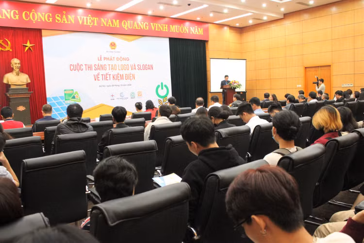 Lễ phát động: "Cuộc thi sáng tạo logo và slogan về tiết kiệm điện" ngày 28/10, tại Hà Nội (ảnh: MK)