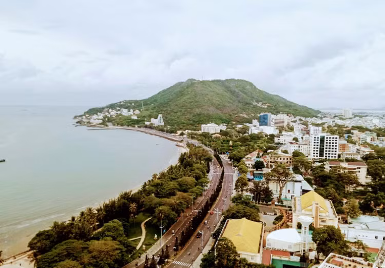 Bên cạnh các nhà phố và biệt thự, những khu chung cư ở gần bãi biển vẫn được xem là những cơ hội đầu tư rất tốt. Ảnh: Ngô Ngãi